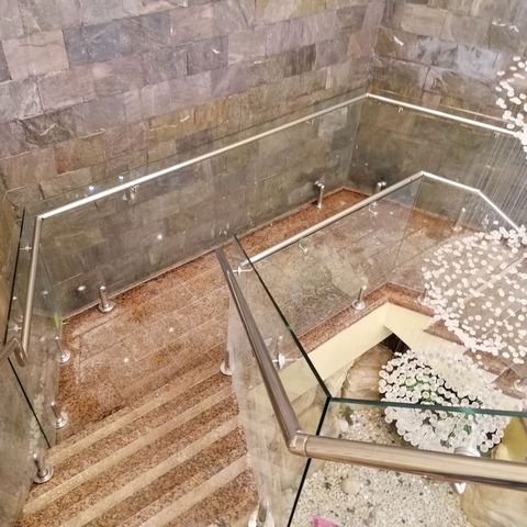 هاندريل زجاجي بكوبستة ستانلس